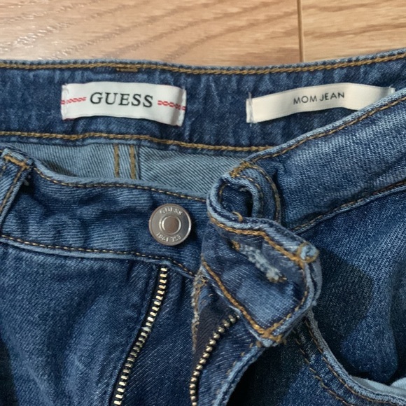 Guess Mom Jeans - Size 26 - Picture 3 of 5